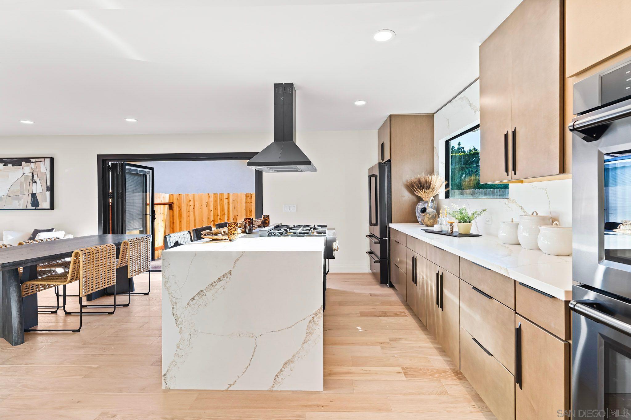 Detail Gallery Image 11 of 31 For 13334  Barbados Way, Del Mar,  CA 92014 - 4 Beds | 3 Baths