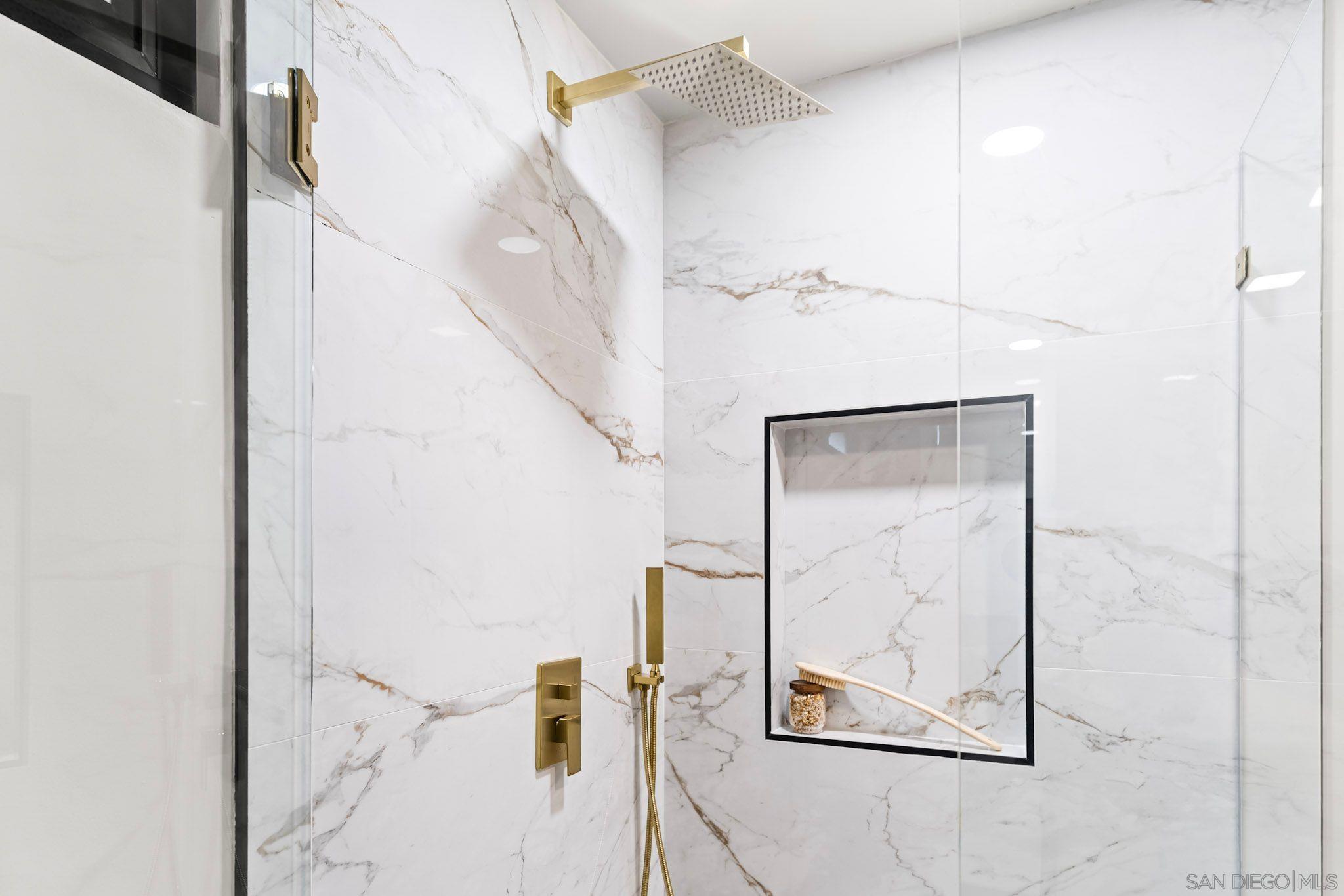 Detail Gallery Image 16 of 31 For 13334  Barbados Way, Del Mar,  CA 92014 - 4 Beds | 3 Baths