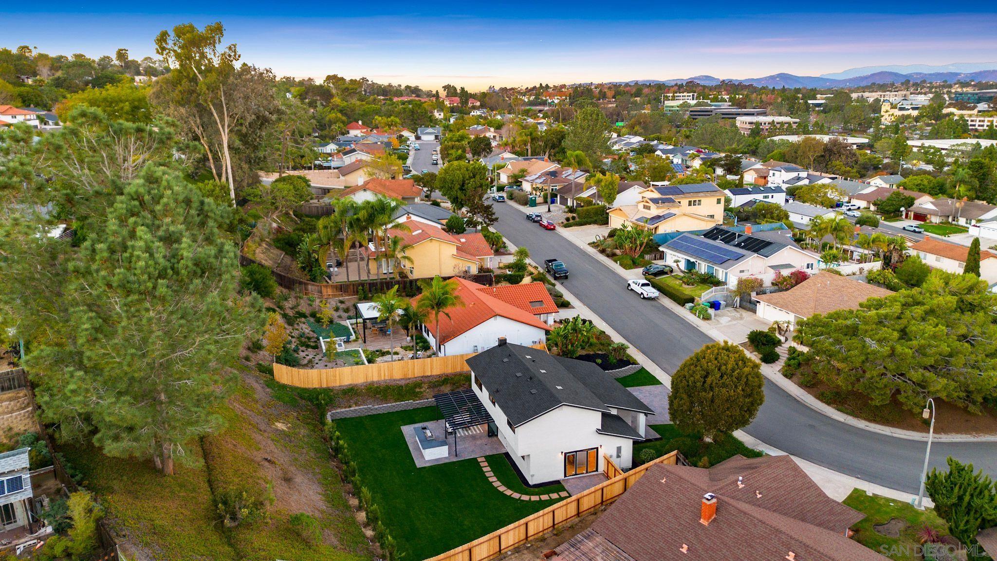 Detail Gallery Image 24 of 31 For 13334  Barbados Way, Del Mar,  CA 92014 - 4 Beds | 3 Baths