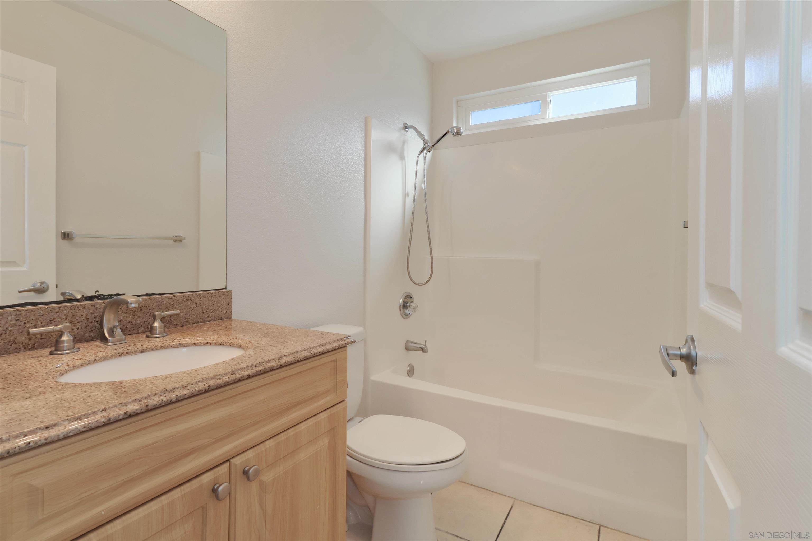 Detail Gallery Image 14 of 30 For 1160 E Washington Ave  #3,  El Cajon,  CA 92019 - 2 Beds | 2 Baths