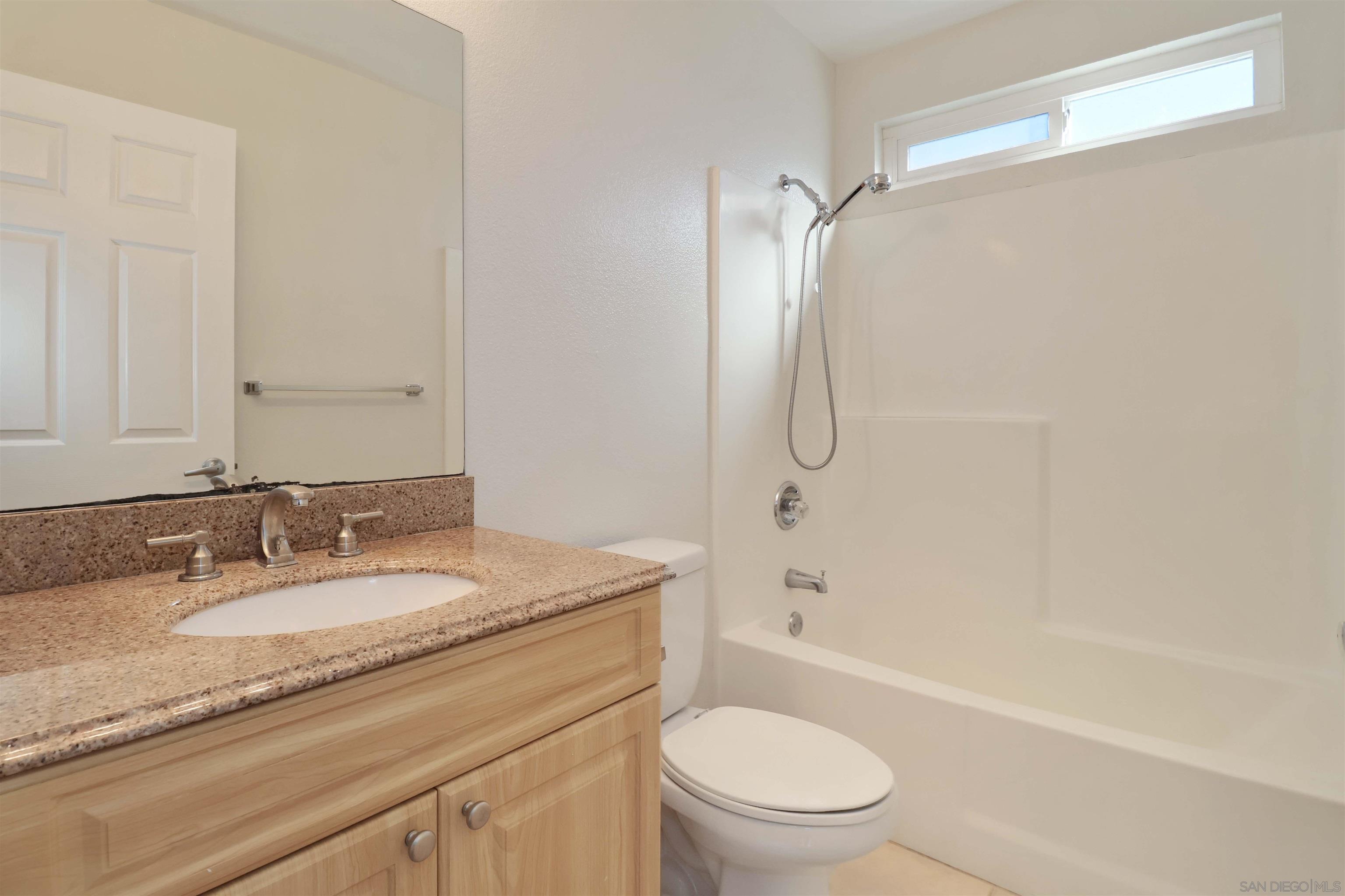 Detail Gallery Image 16 of 30 For 1160 E Washington Ave  #3,  El Cajon,  CA 92019 - 2 Beds | 2 Baths