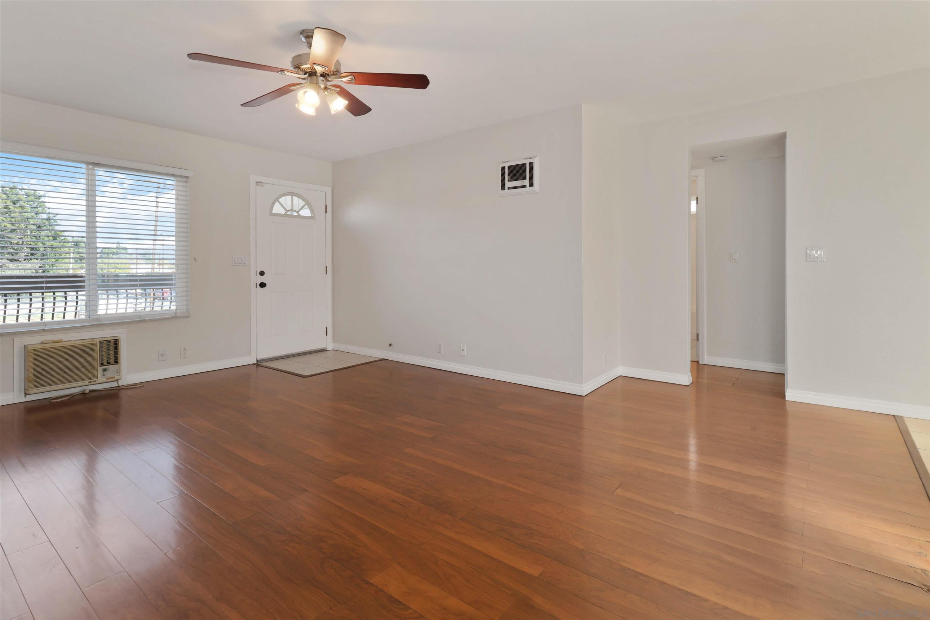 Detail Gallery Image 7 of 30 For 1160 E Washington Ave  #3,  El Cajon,  CA 92019 - 2 Beds | 2 Baths