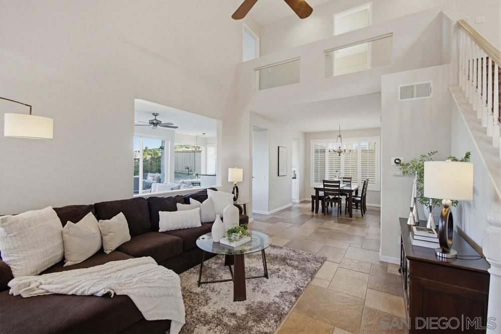 Detail Gallery Image 4 of 21 For 13693  Tradition Street, San Diego,  CA 92128 - 4 Beds | 2/1 Baths