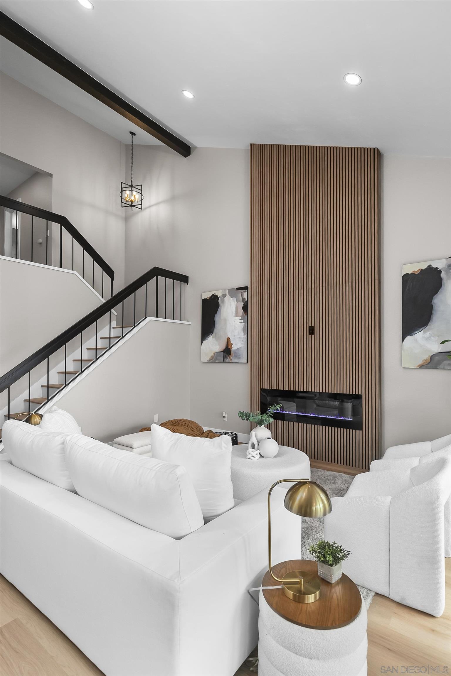 Detail Gallery Image 8 of 45 For 3226  Old Heather Road, San Diego,  CA 92111 - 3 Beds | 2/1 Baths