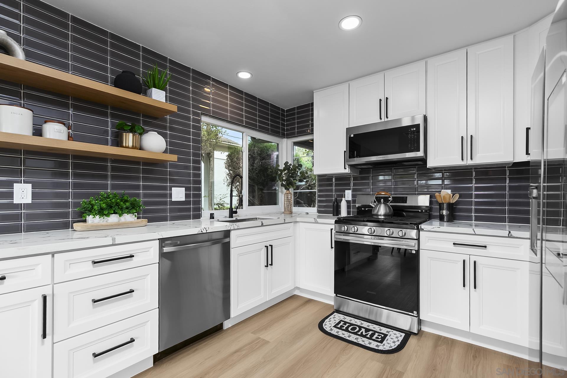 Detail Gallery Image 21 of 45 For 3226  Old Heather Road, San Diego,  CA 92111 - 3 Beds | 2/1 Baths