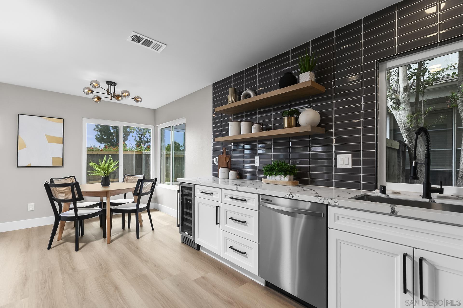 Detail Gallery Image 23 of 45 For 3226  Old Heather Road, San Diego,  CA 92111 - 3 Beds | 2/1 Baths