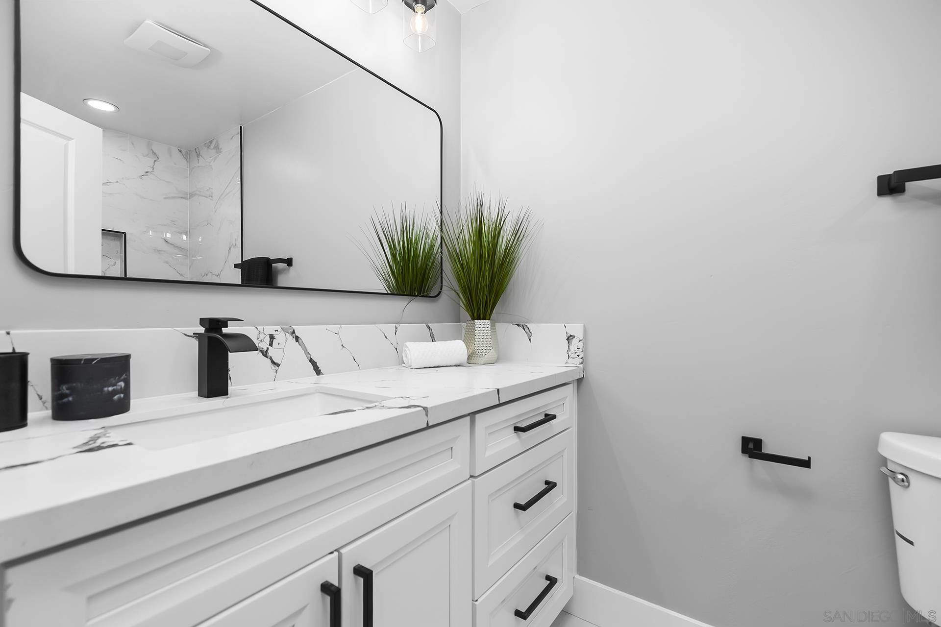 Detail Gallery Image 37 of 45 For 3226  Old Heather Road, San Diego,  CA 92111 - 3 Beds | 2/1 Baths