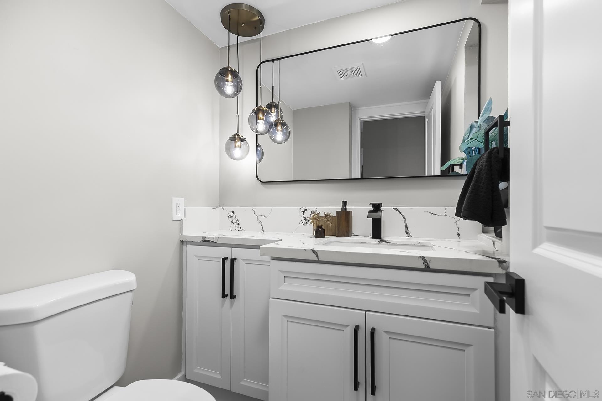 Detail Gallery Image 39 of 45 For 3226  Old Heather Road, San Diego,  CA 92111 - 3 Beds | 2/1 Baths