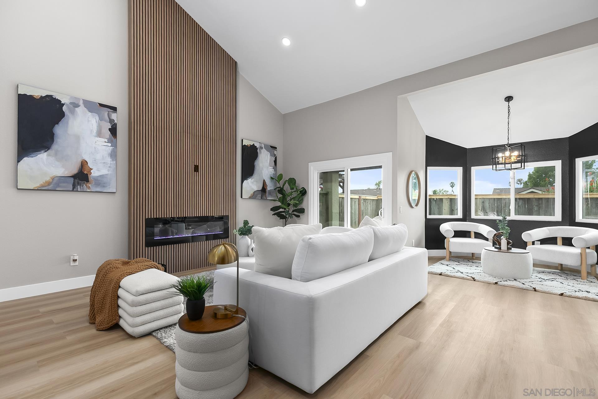 Detail Gallery Image 3 of 45 For 3226  Old Heather Road, San Diego,  CA 92111 - 3 Beds | 2/1 Baths