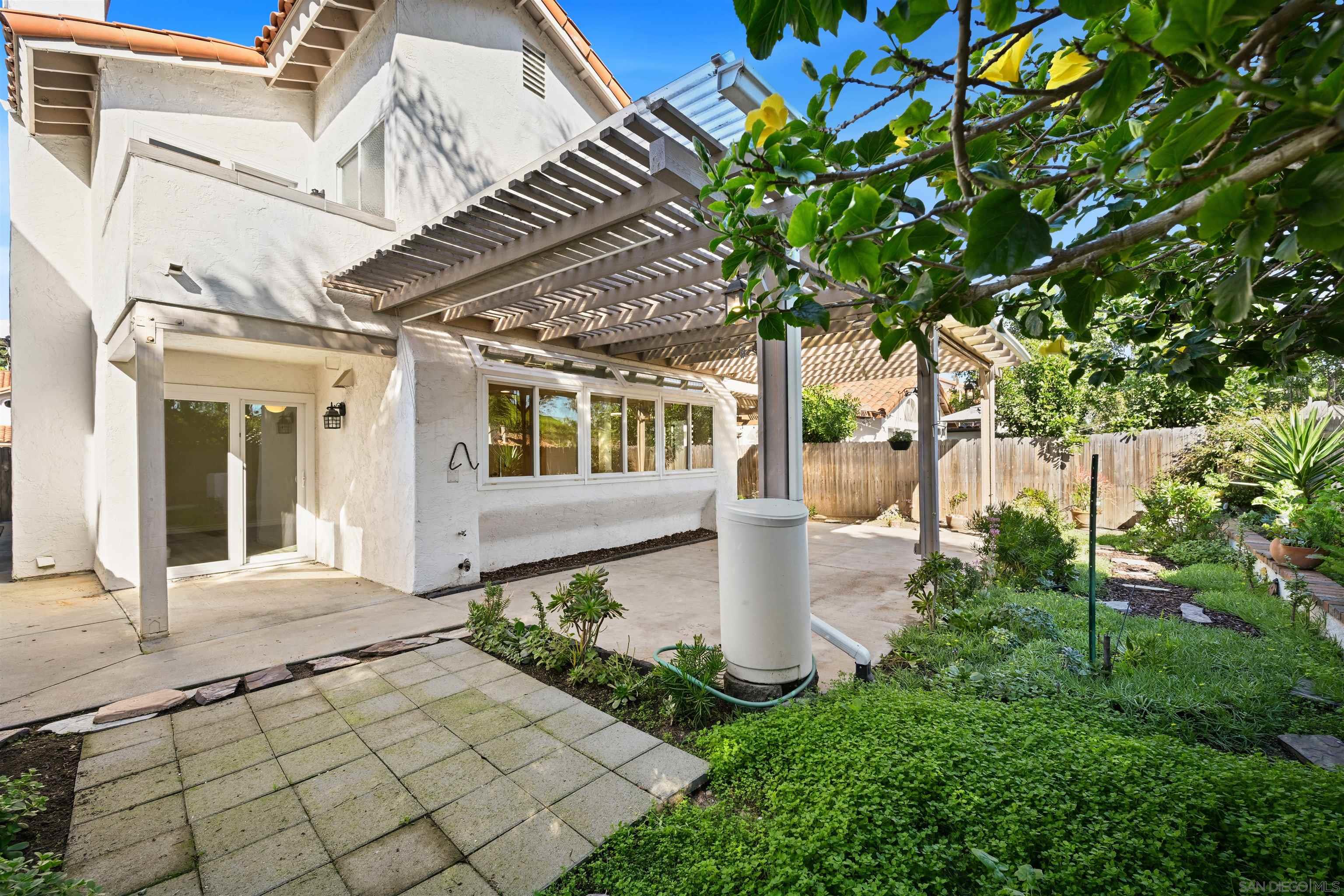 Detail Gallery Image 24 of 26 For 1749  via Allena, Oceanside,  CA 92056 - 4 Beds | 3 Baths