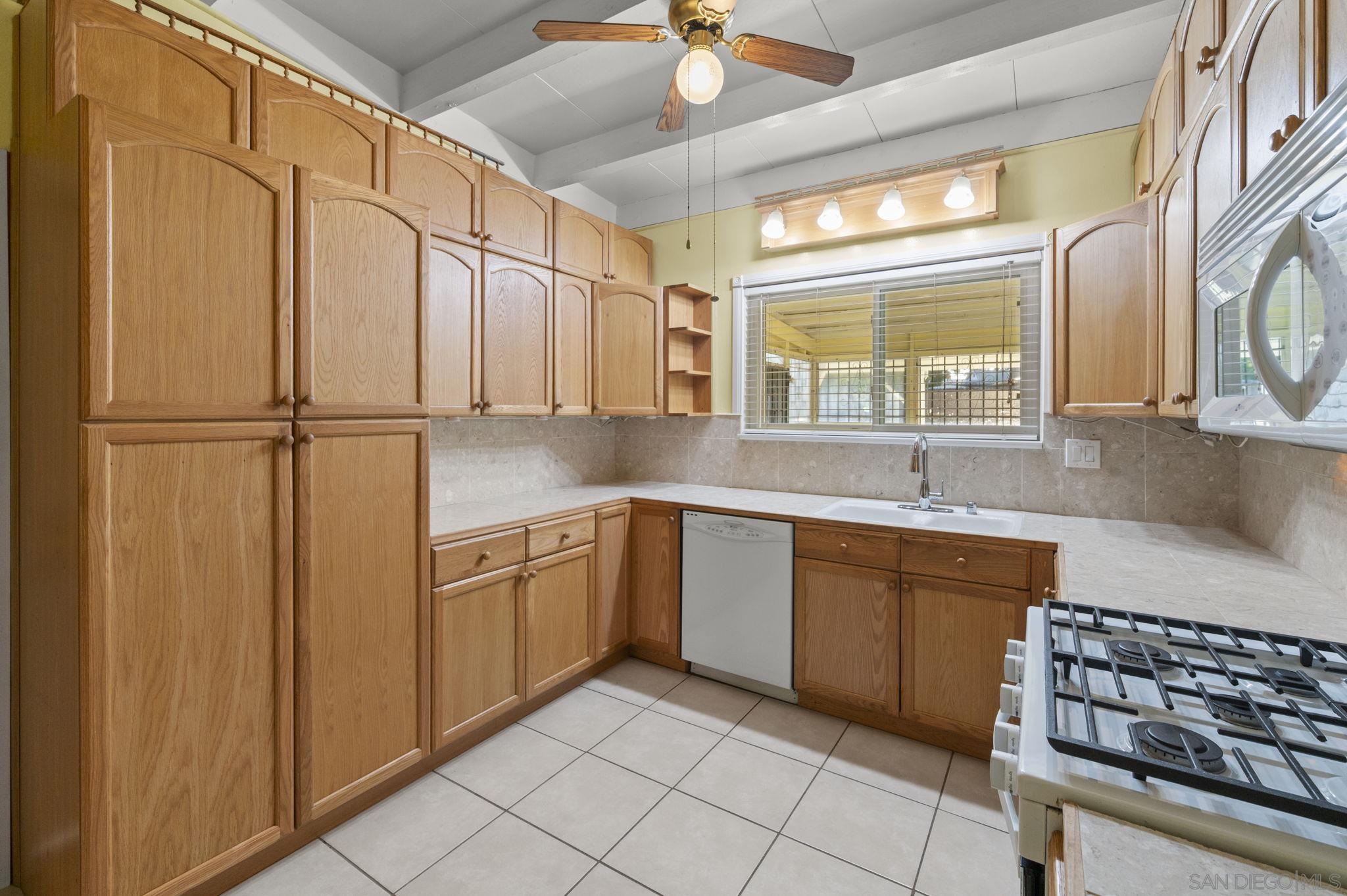 Detail Gallery Image 19 of 30 For 7514  Deville Dr, San Diego,  CA 92114 - 4 Beds | 2 Baths