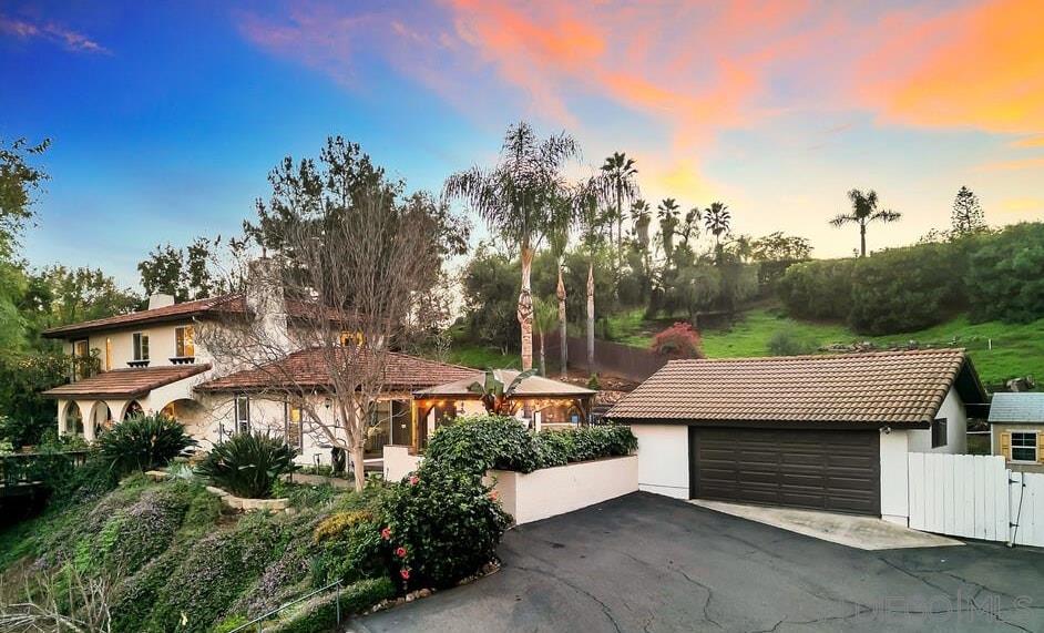 Detail Gallery Image 3 of 49 For 2460  Reill View Dr, Escondido,  CA 92025 - 5 Beds | 3 Baths