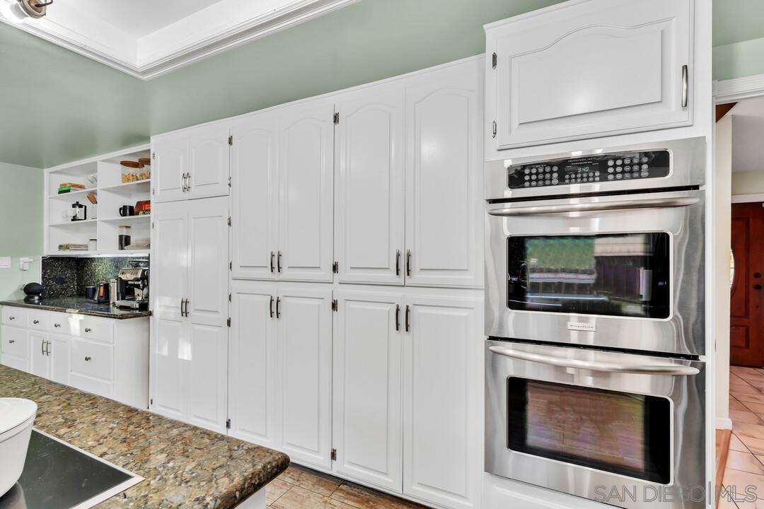 Detail Gallery Image 21 of 49 For 2460  Reill View Dr, Escondido,  CA 92025 - 5 Beds | 3 Baths