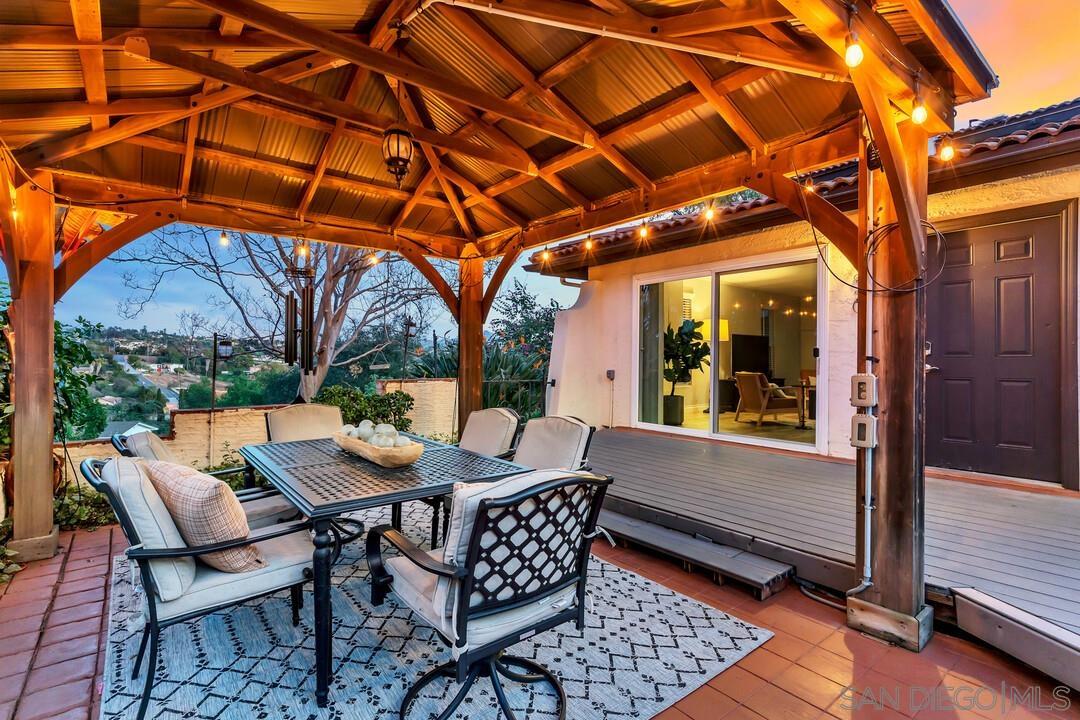 Detail Gallery Image 5 of 49 For 2460  Reill View Dr, Escondido,  CA 92025 - 5 Beds | 3 Baths