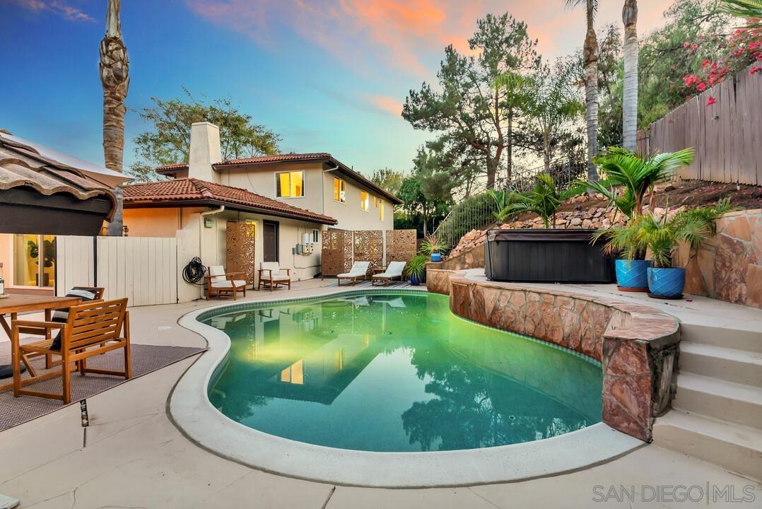 Detail Gallery Image 7 of 49 For 2460  Reill View Dr, Escondido,  CA 92025 - 5 Beds | 3 Baths