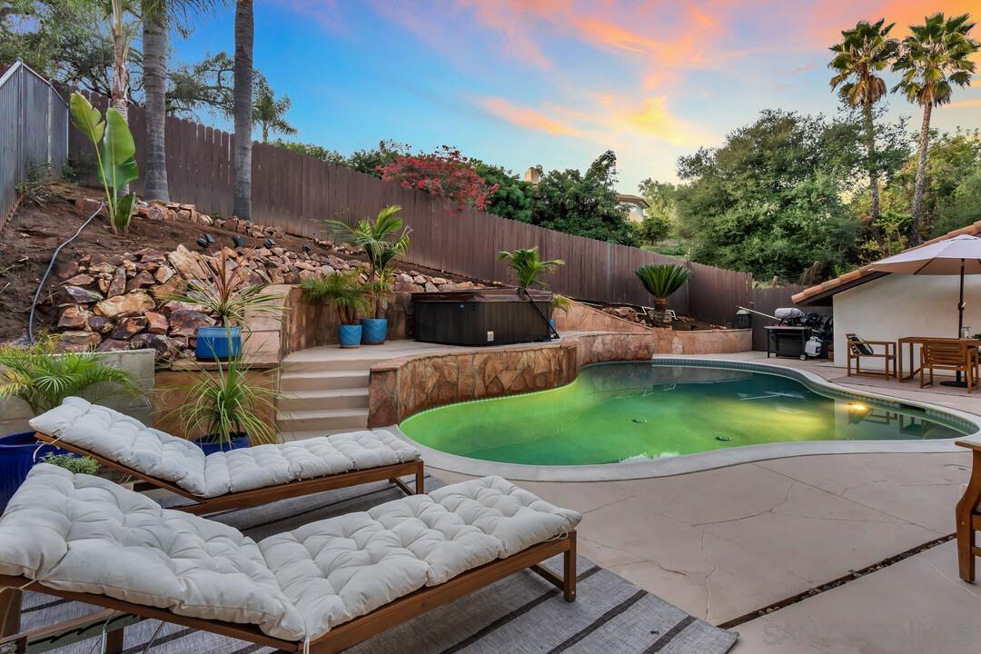 Detail Gallery Image 8 of 49 For 2460  Reill View Dr, Escondido,  CA 92025 - 5 Beds | 3 Baths