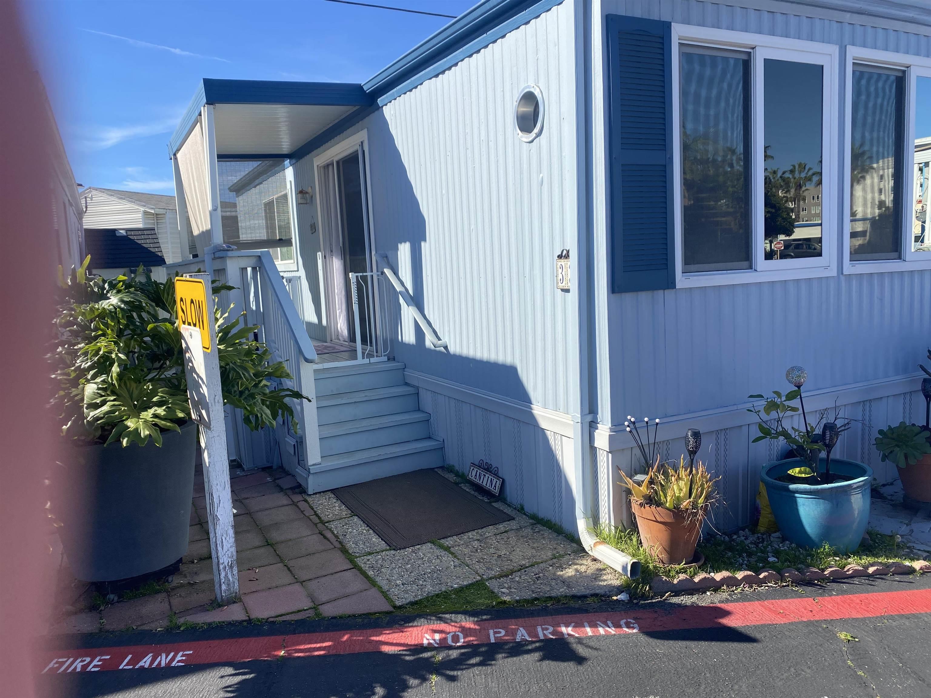 Detail Gallery Image 3 of 23 For 900 N Cleveland Street  #33,  Oceanside,  CA 92054 - 2 Beds | 1 Baths