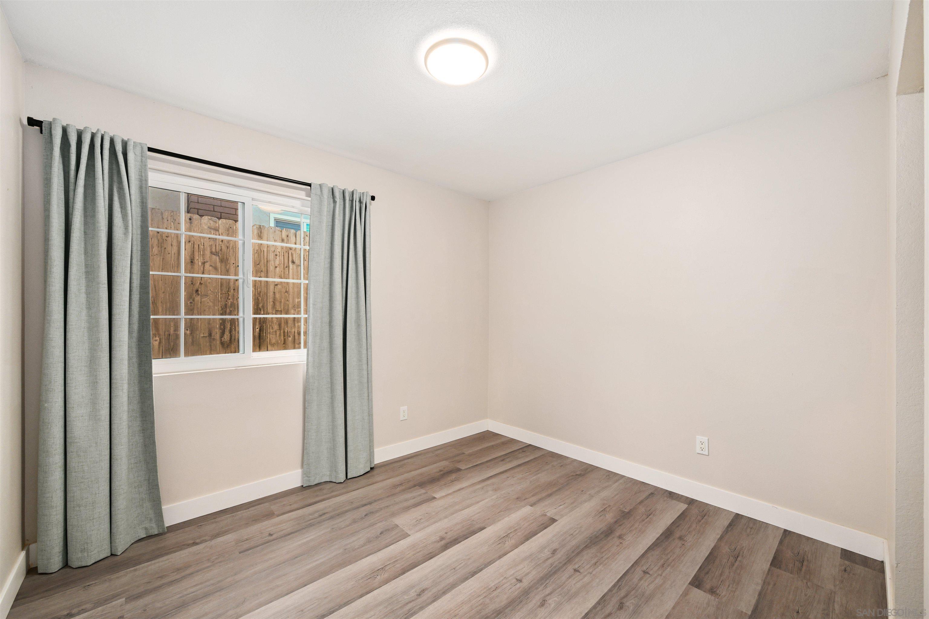 Detail Gallery Image 14 of 21 For 13133  Calle De Las Rosas, San Diego,  CA 92129 - 3 Beds | 2 Baths