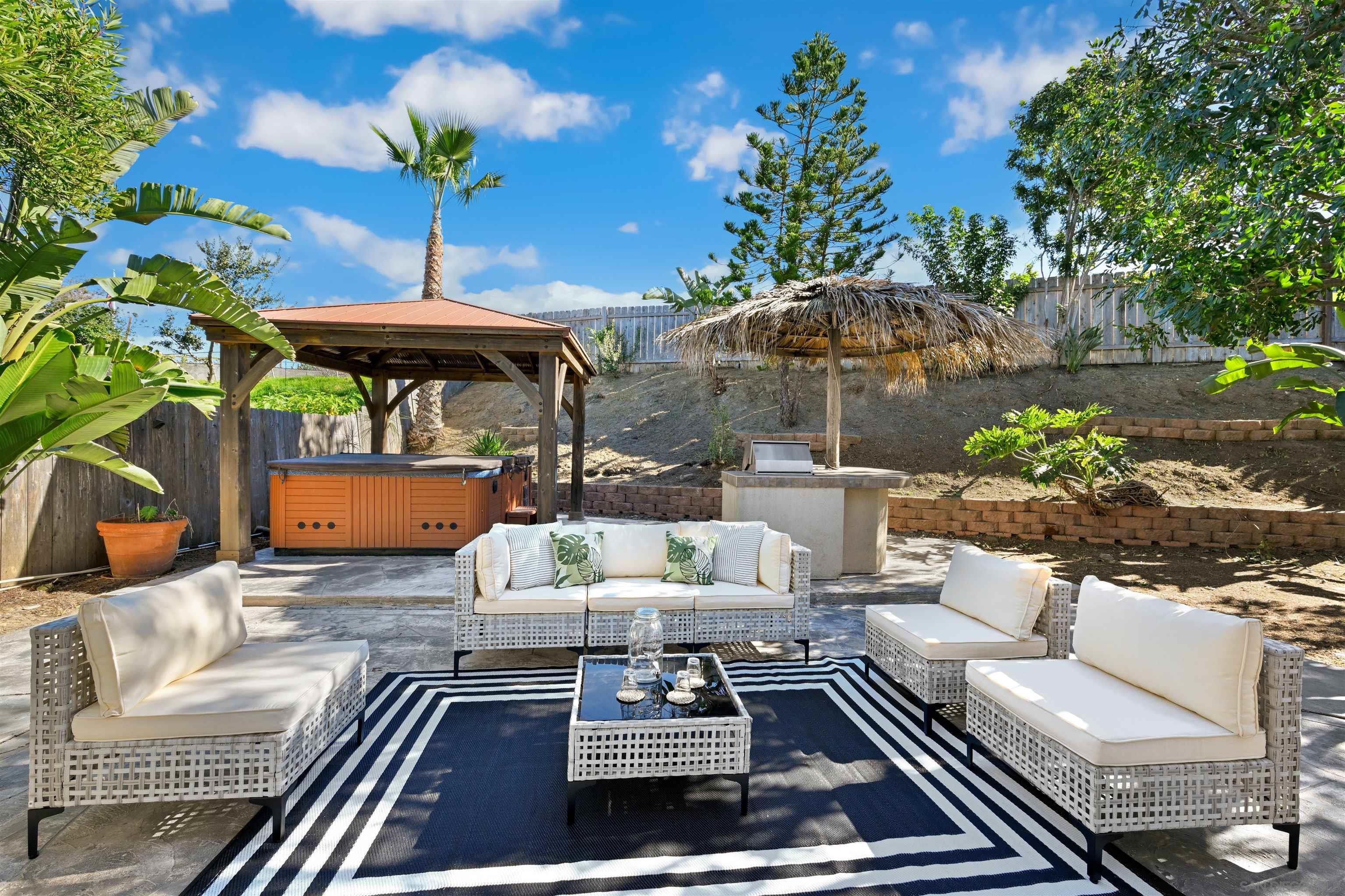 Detail Gallery Image 16 of 21 For 13133  Calle De Las Rosas, San Diego,  CA 92129 - 3 Beds | 2 Baths