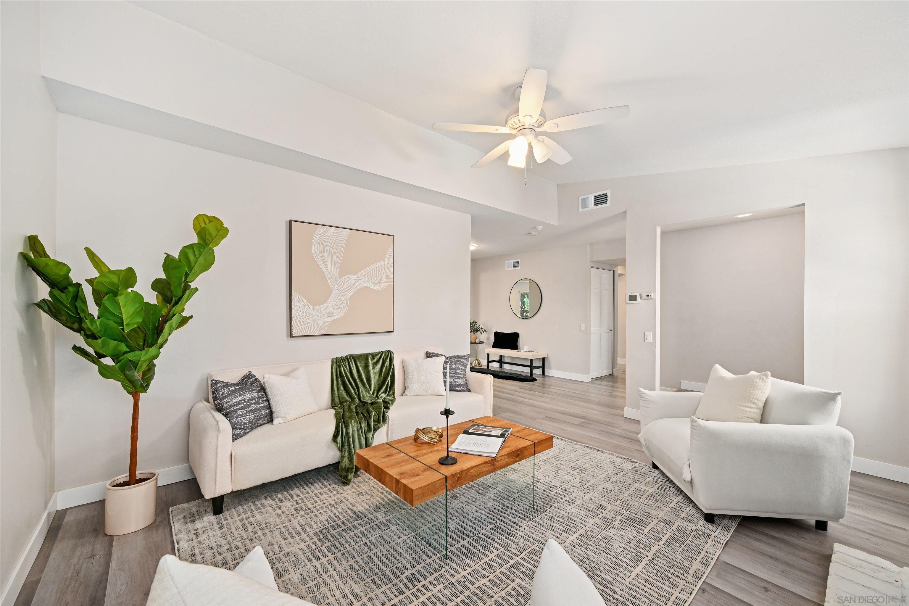 Detail Gallery Image 5 of 21 For 13133  Calle De Las Rosas, San Diego,  CA 92129 - 3 Beds | 2 Baths