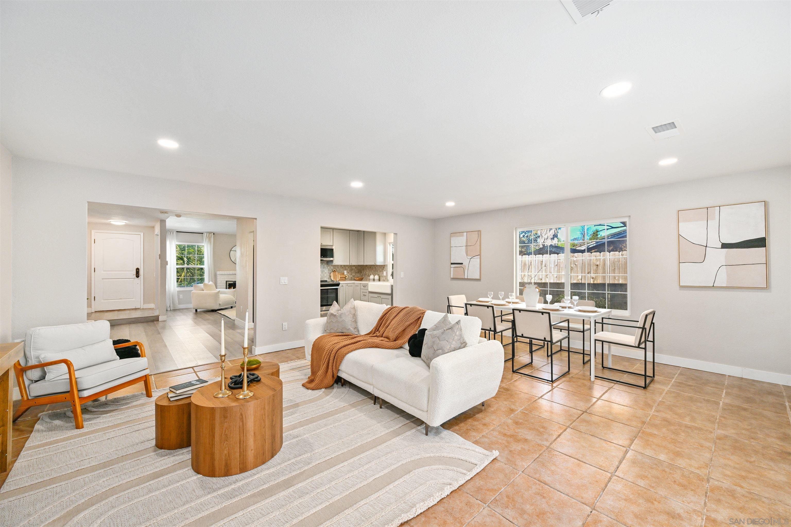 Detail Gallery Image 7 of 21 For 13133  Calle De Las Rosas, San Diego,  CA 92129 - 3 Beds | 2 Baths