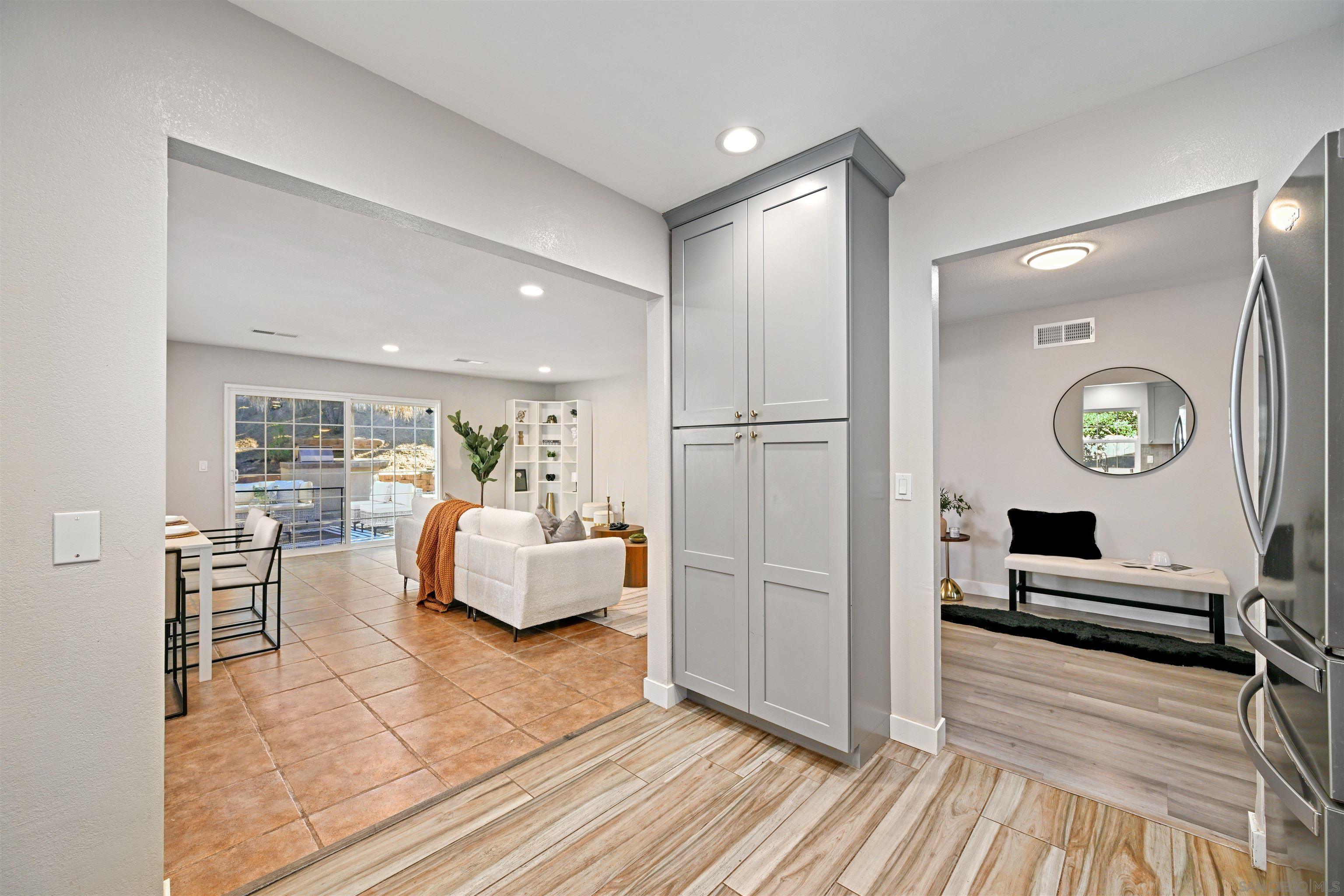 Detail Gallery Image 9 of 21 For 13133  Calle De Las Rosas, San Diego,  CA 92129 - 3 Beds | 2 Baths