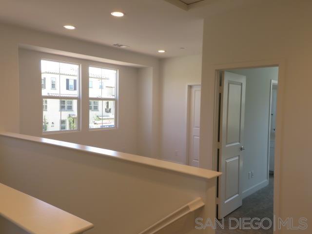 Detail Gallery Image 33 of 35 For 4382  Pacifica Way  5, Oceanside,  CA 92056 - 3 Beds | 3 Baths