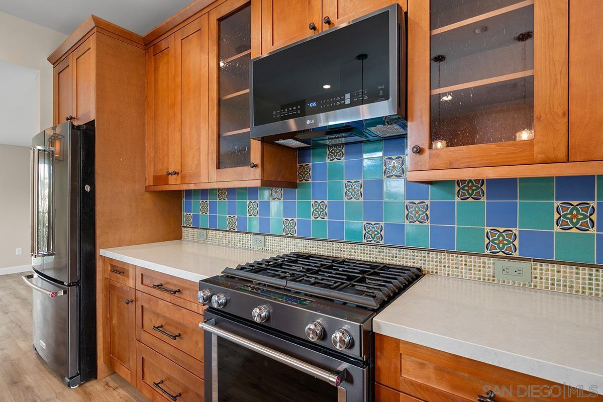 Detail Gallery Image 12 of 34 For 1106 W Brookes Ave, San Diego,  CA 92103 - 3 Beds | 2/1 Baths