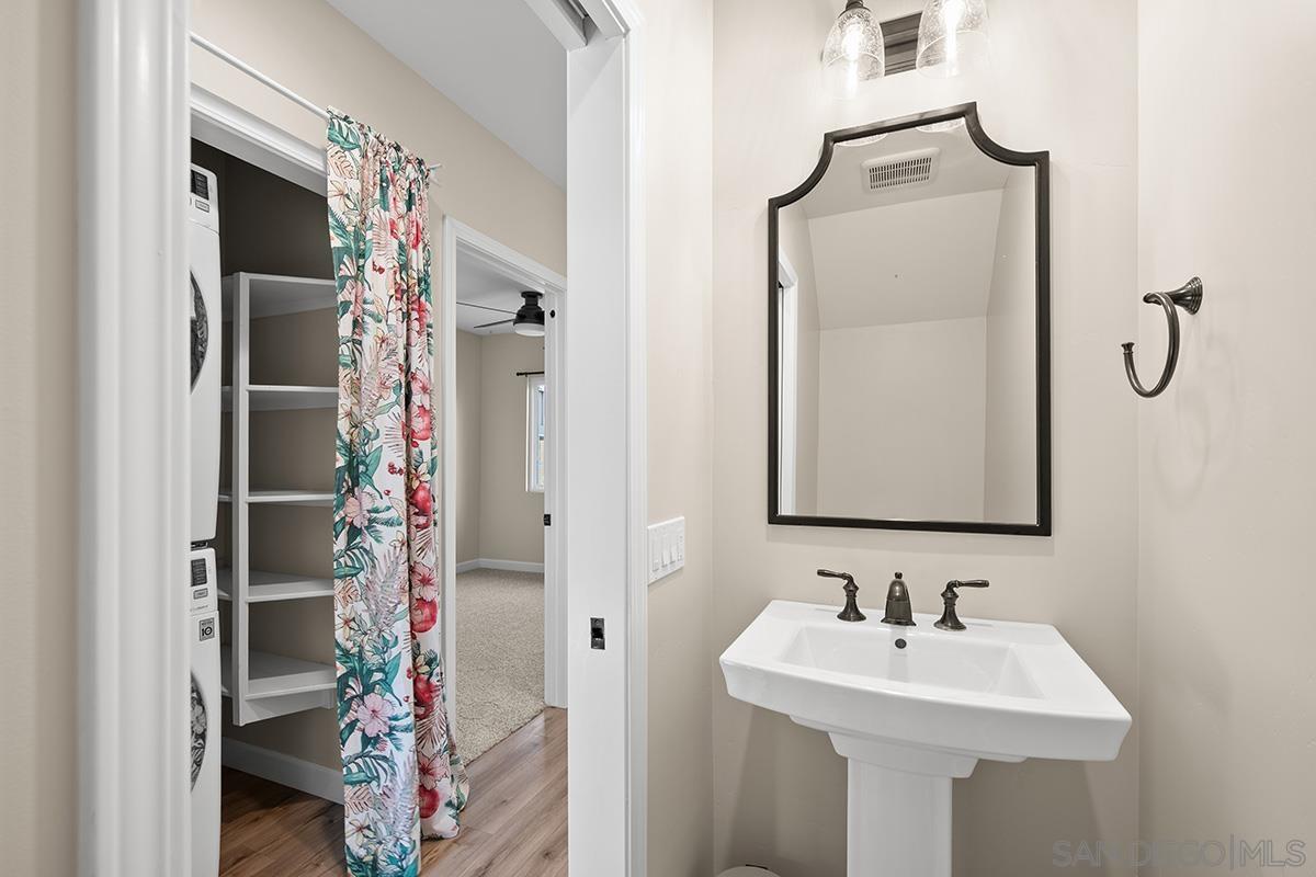 Detail Gallery Image 18 of 34 For 1106 W Brookes Ave, San Diego,  CA 92103 - 3 Beds | 2/1 Baths