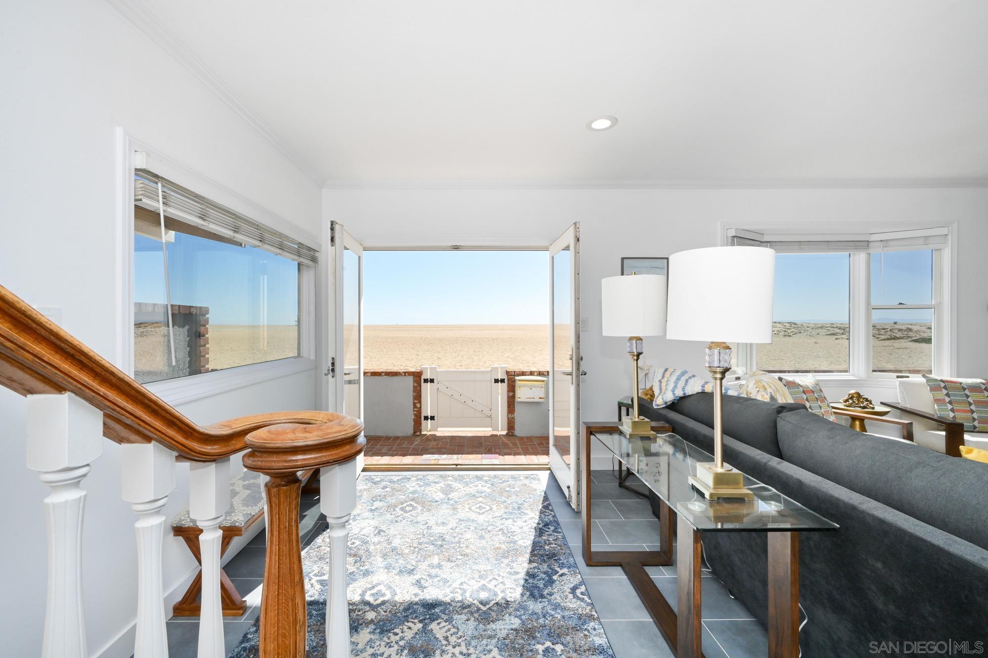 Detail Gallery Image 18 of 64 For 206 E Oceanfront, Newport Beach,  CA 92661 - 3 Beds | 2/1 Baths