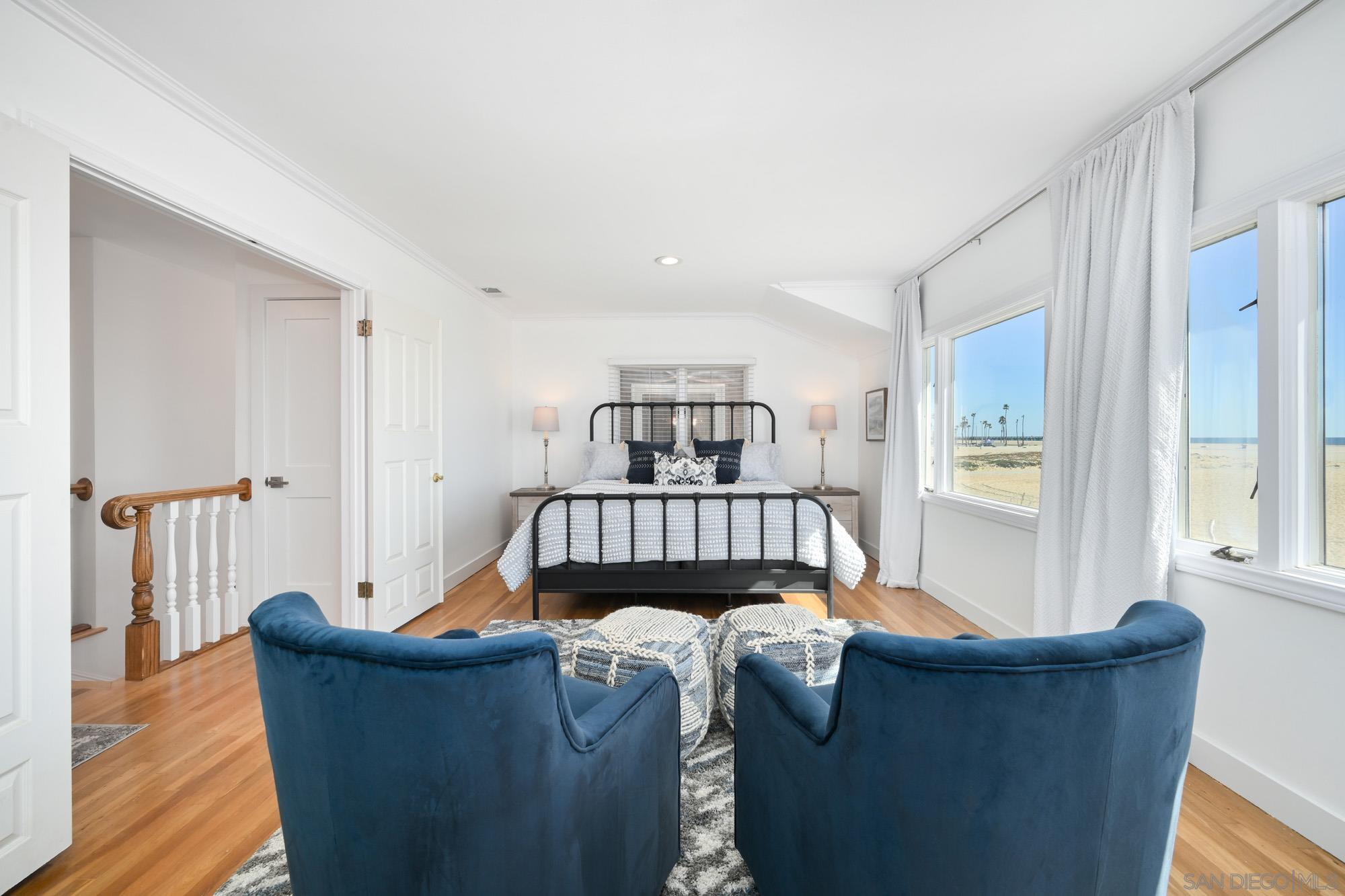 Detail Gallery Image 43 of 64 For 206 E Oceanfront, Newport Beach,  CA 92661 - 3 Beds | 2/1 Baths