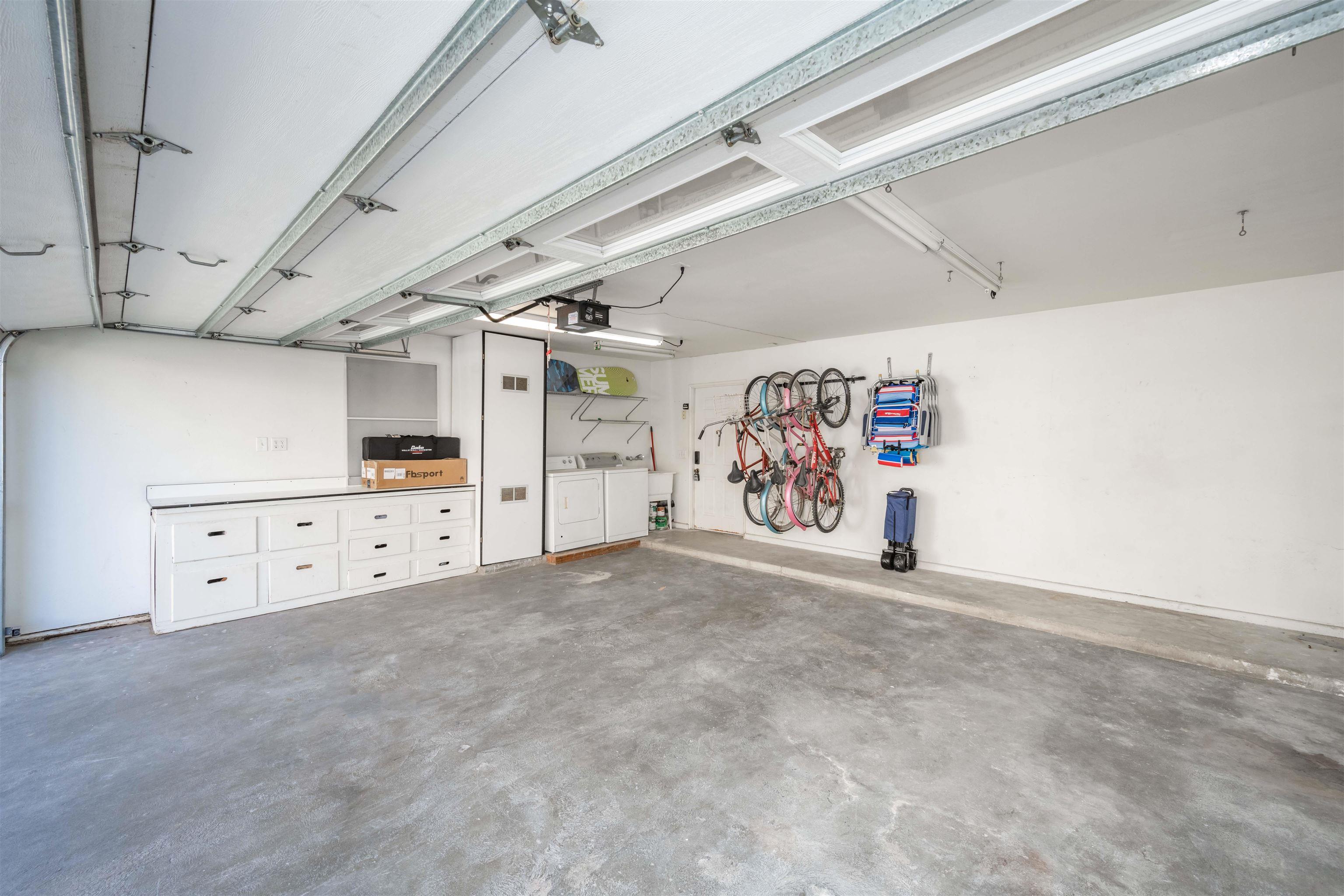 Detail Gallery Image 59 of 64 For 206 E Oceanfront, Newport Beach,  CA 92661 - 3 Beds | 2/1 Baths