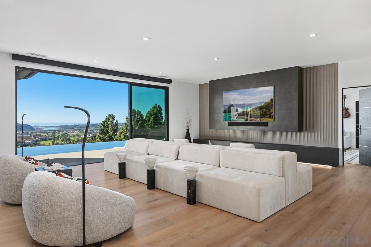 Front Image Thumbnail for SD2601148