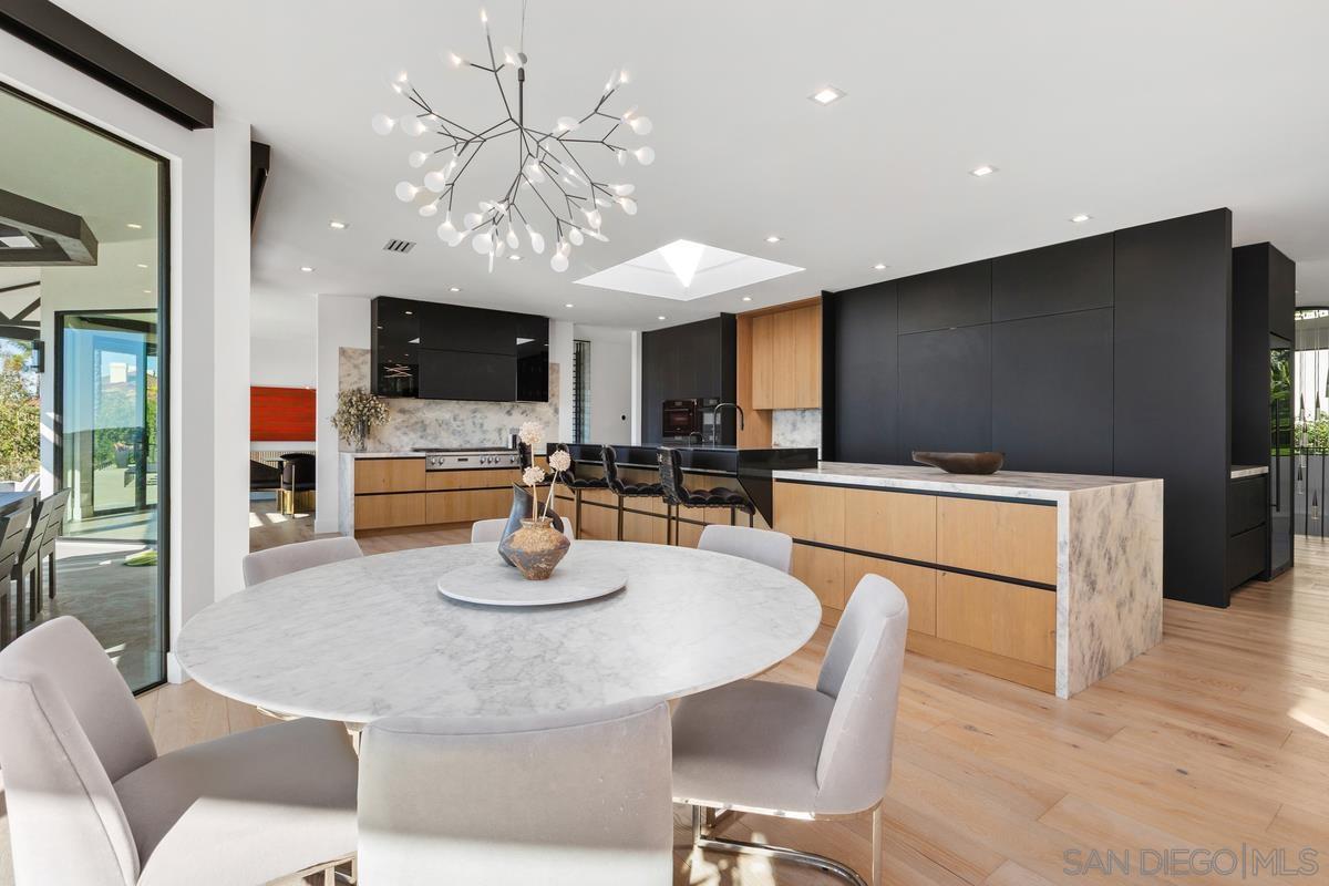 Detail Gallery Image 11 of 40 For 3240  Piragua St, Carlsbad,  CA 92009 - 5 Beds | 4/2 Baths