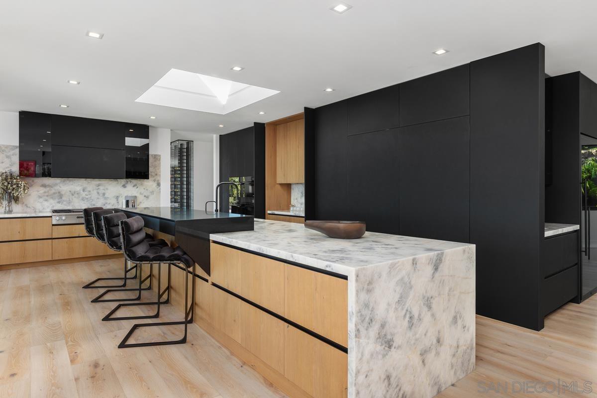 Detail Gallery Image 12 of 40 For 3240  Piragua St, Carlsbad,  CA 92009 - 5 Beds | 4/2 Baths