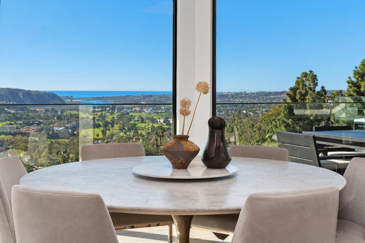 Detail Gallery Image 14 of 40 For 3240  Piragua St, Carlsbad,  CA 92009 - 5 Beds | 4/2 Baths