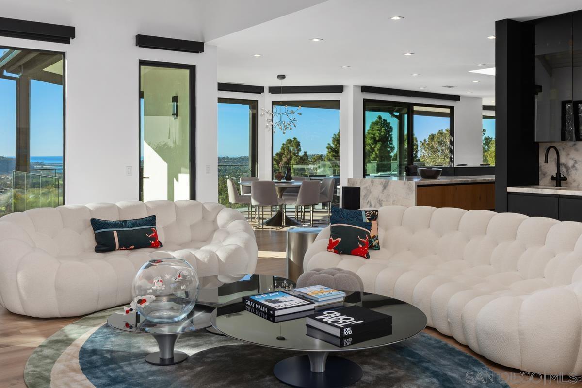 Detail Gallery Image 16 of 40 For 3240  Piragua St, Carlsbad,  CA 92009 - 5 Beds | 4/2 Baths