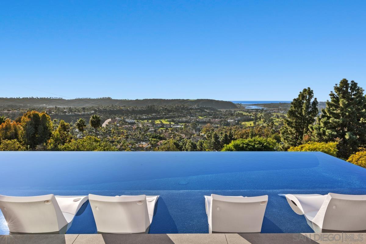 Detail Gallery Image 7 of 40 For 3240  Piragua St, Carlsbad,  CA 92009 - 5 Beds | 4/2 Baths