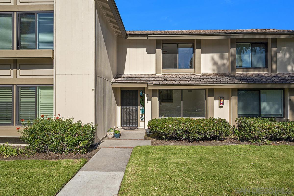 Detail Gallery Image 2 of 54 For 9787  Rimpark Way, San Diego,  CA 92124 - 4 Beds | 2/1 Baths