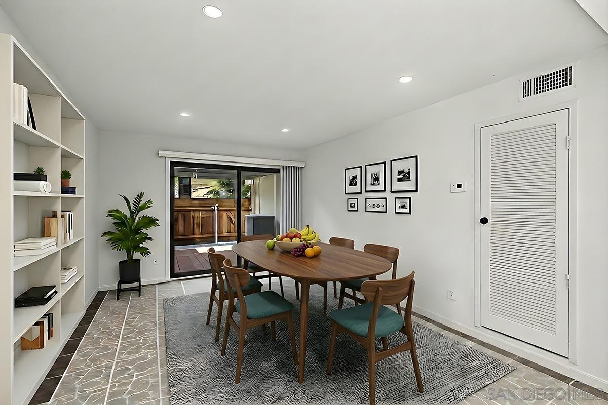 Detail Gallery Image 14 of 54 For 9787  Rimpark Way, San Diego,  CA 92124 - 4 Beds | 2/1 Baths