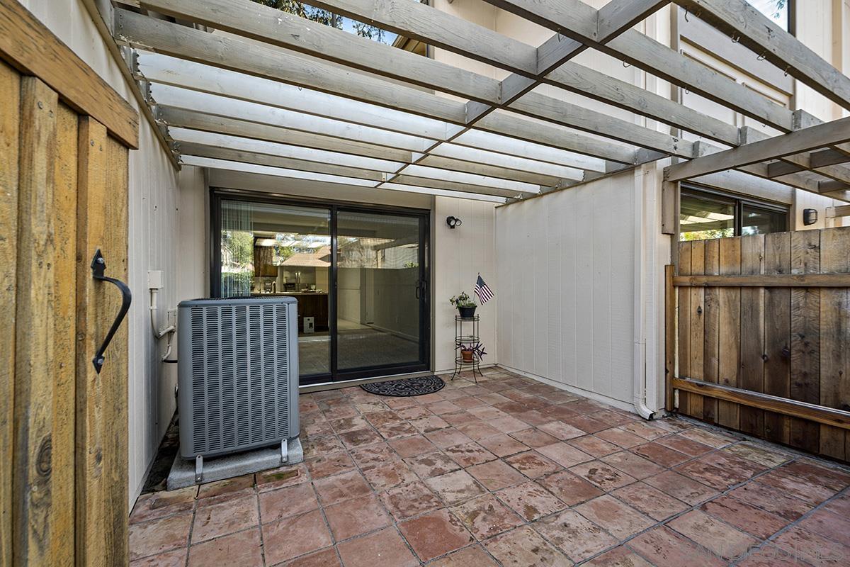 Detail Gallery Image 43 of 54 For 9787  Rimpark Way, San Diego,  CA 92124 - 4 Beds | 2/1 Baths