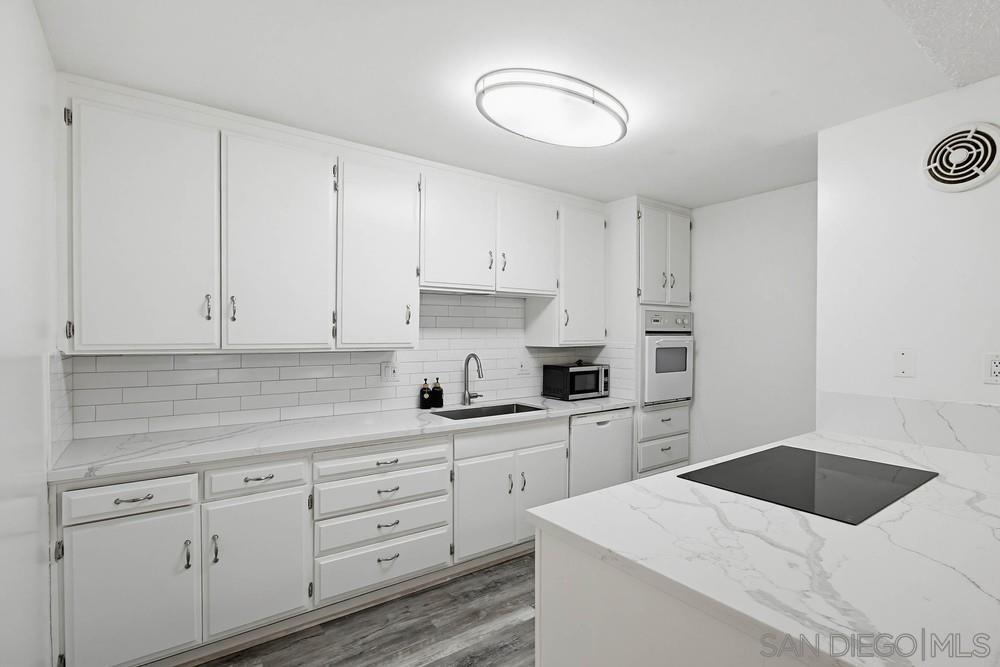 Front Image Thumbnail for SD2601150