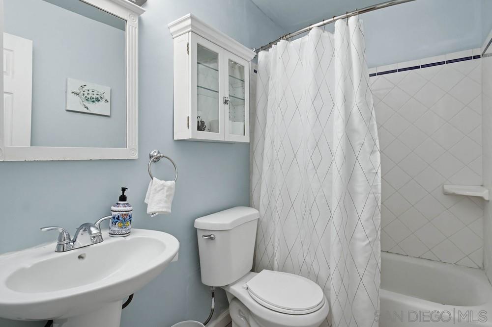 Detail Gallery Image 24 of 35 For 4444 W Point Loma Blvd  #75,  San Diego,  CA 92107 - 2 Beds | 2 Baths