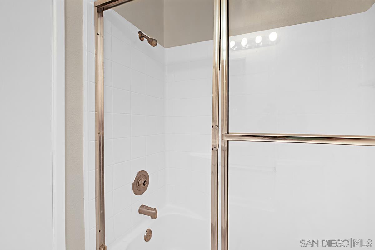 Detail Gallery Image 21 of 29 For 11235  Affinity Ct  #68,  San Diego,  CA 92131 - 2 Beds | 2 Baths