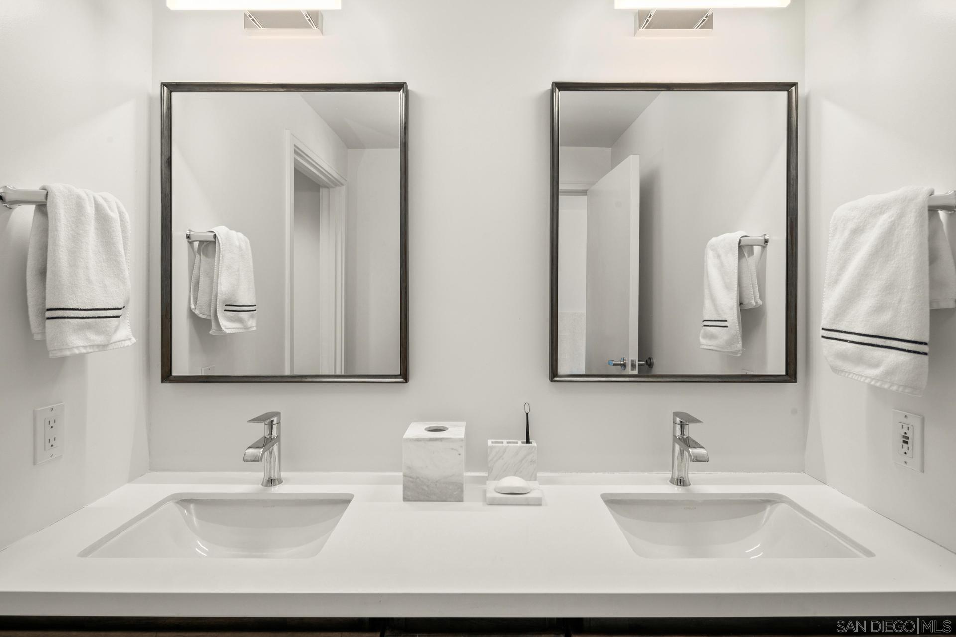 Detail Gallery Image 12 of 47 For 645  Front St  1703, San Diego,  CA 92101 - 2 Beds | 2/1 Baths