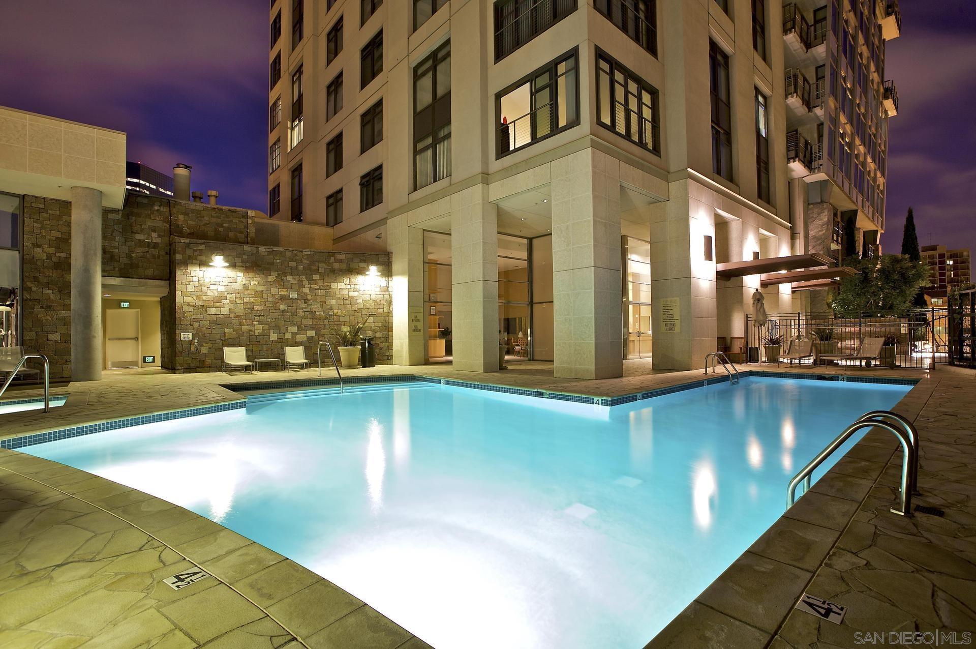 Detail Gallery Image 23 of 47 For 645  Front St  1703, San Diego,  CA 92101 - 2 Beds | 2/1 Baths