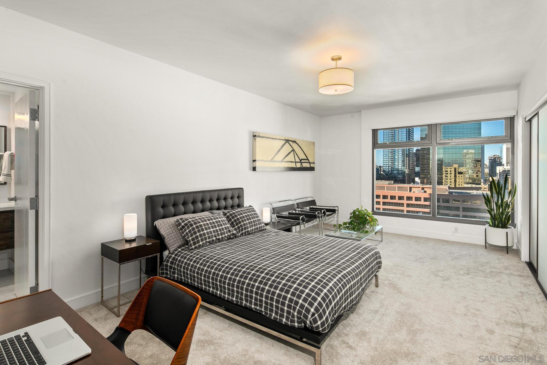 Detail Gallery Image 28 of 47 For 645  Front St  1703, San Diego,  CA 92101 - 2 Beds | 2/1 Baths