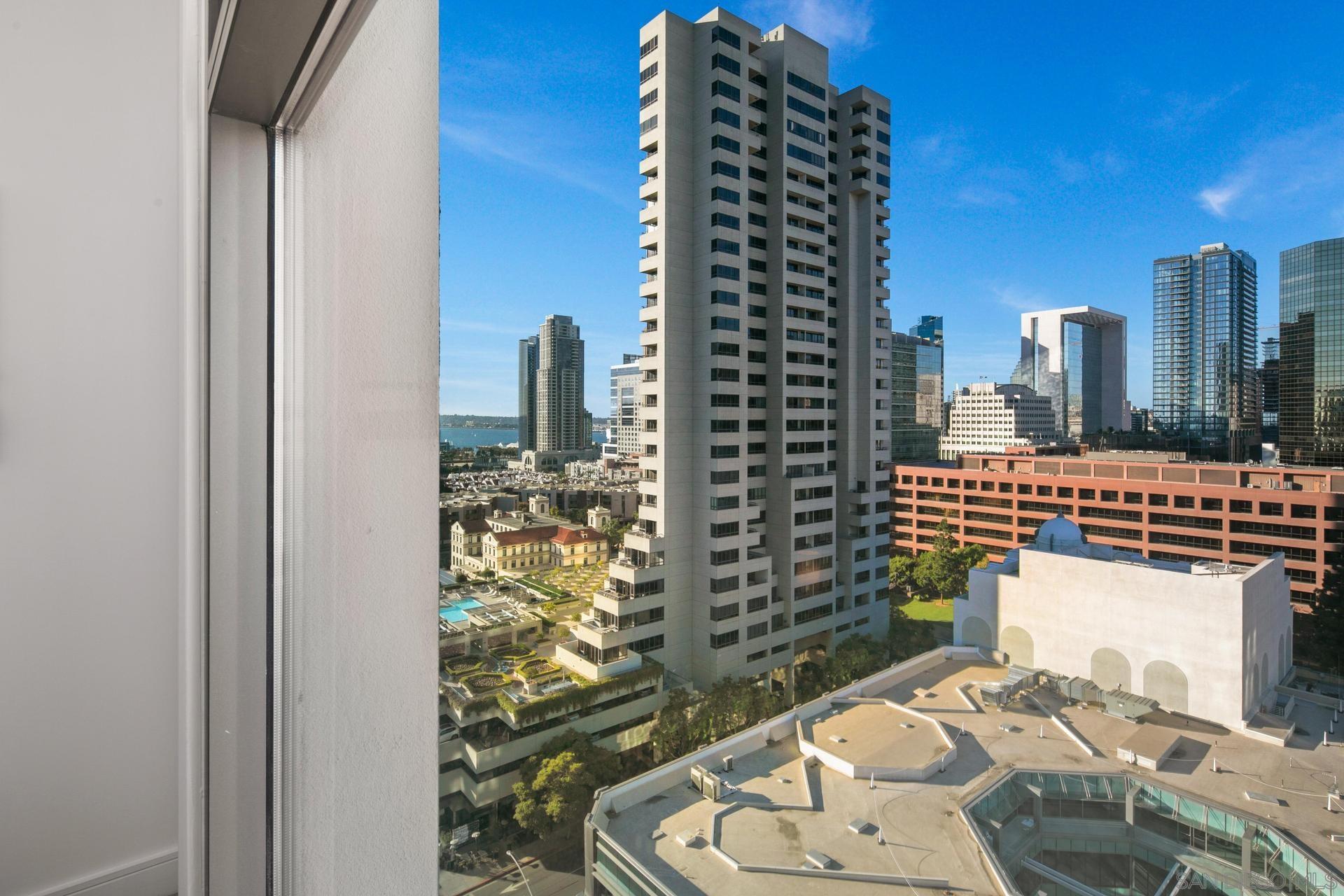 Detail Gallery Image 36 of 47 For 645  Front St  1703, San Diego,  CA 92101 - 2 Beds | 2/1 Baths