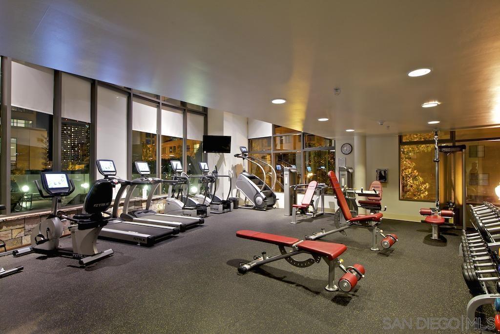 Detail Gallery Image 38 of 47 For 645  Front St  1703, San Diego,  CA 92101 - 2 Beds | 2/1 Baths