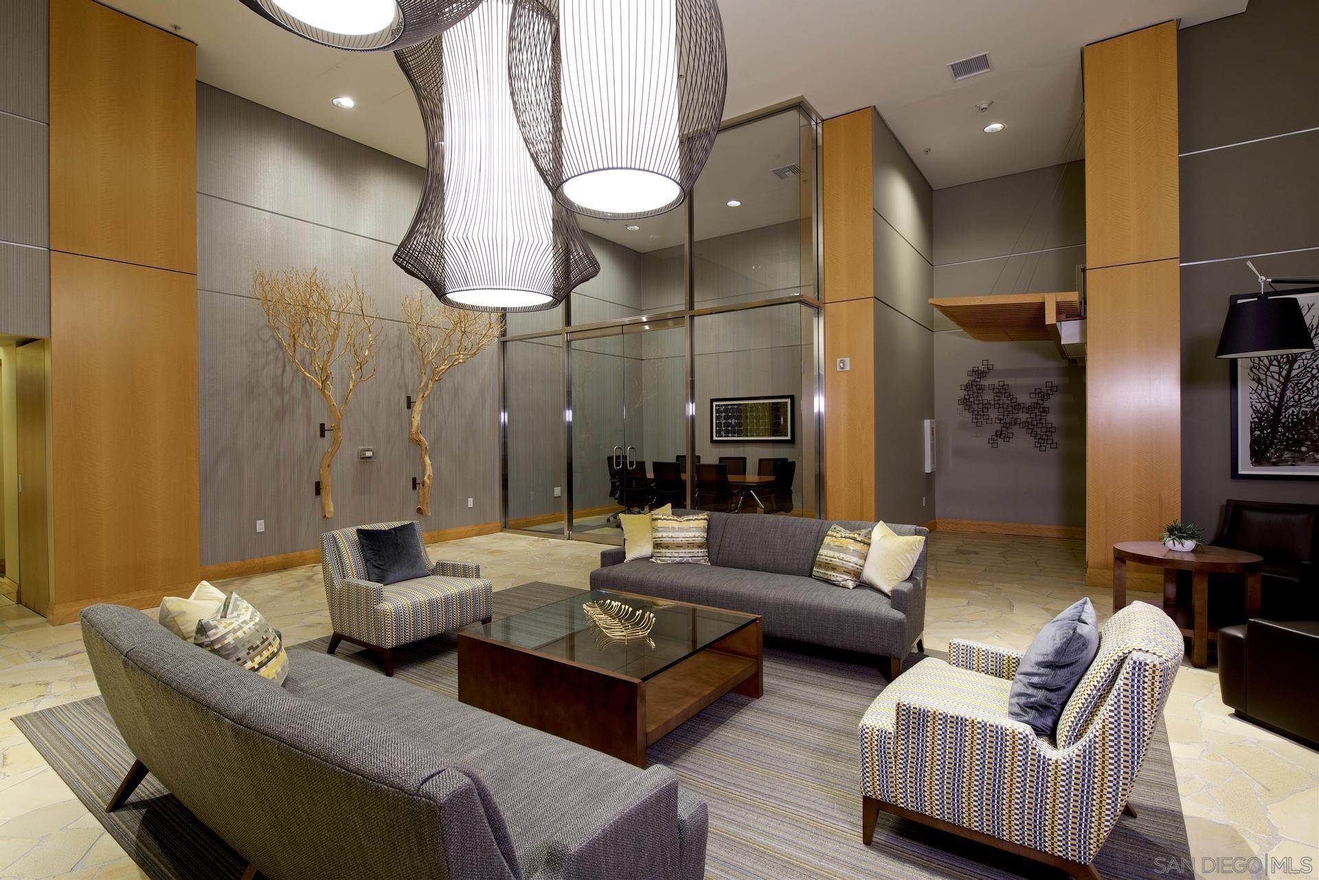 Detail Gallery Image 40 of 47 For 645  Front St  1703, San Diego,  CA 92101 - 2 Beds | 2/1 Baths